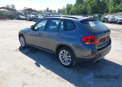 2015 BMW X1 xDrive28I z USA, uszkodzony, nr VIN WBAVL1C56FVY34809